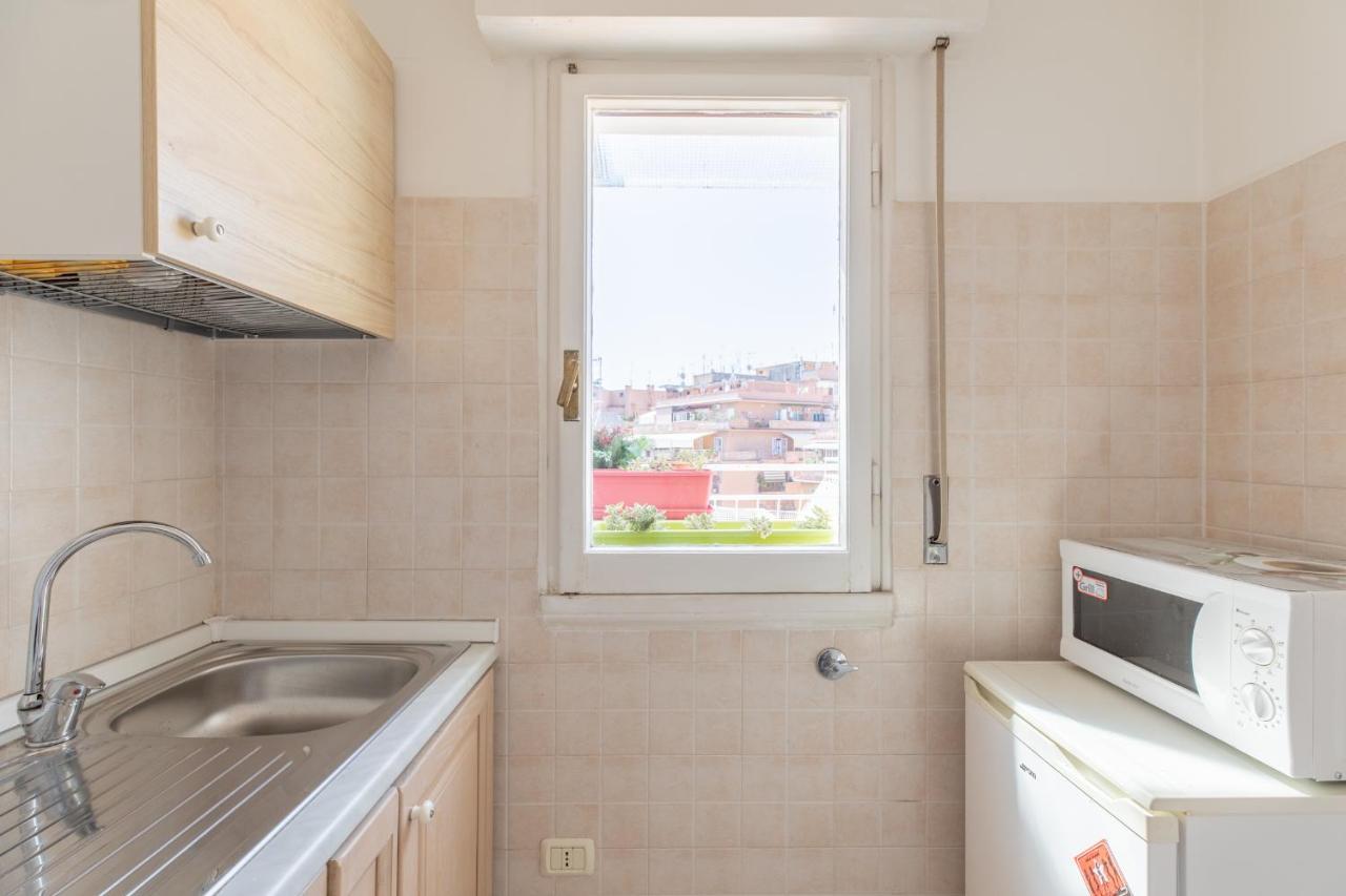 Ferienwohnung Iflat Shiny Penthouse In Balduina Rom Exterior foto